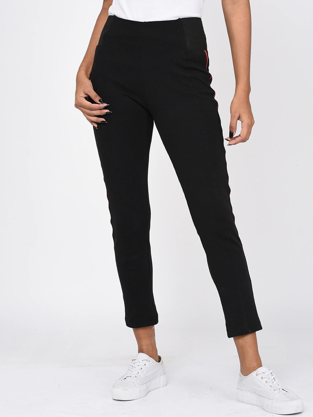 

Rigo Women Black Comfort Slim Fit Trousers