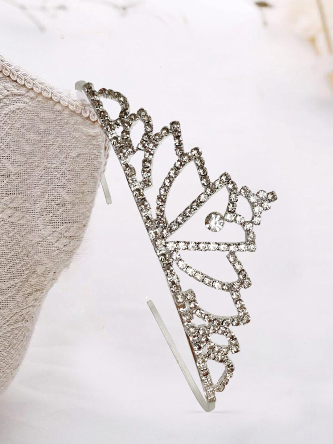 

ANNA CREATIONS Women Silver-Toned & White Hairband