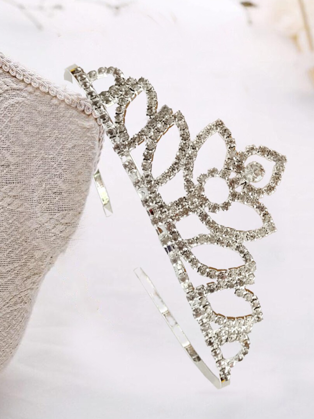 

ANNA CREATIONS Women Silver-Toned & White Hairband