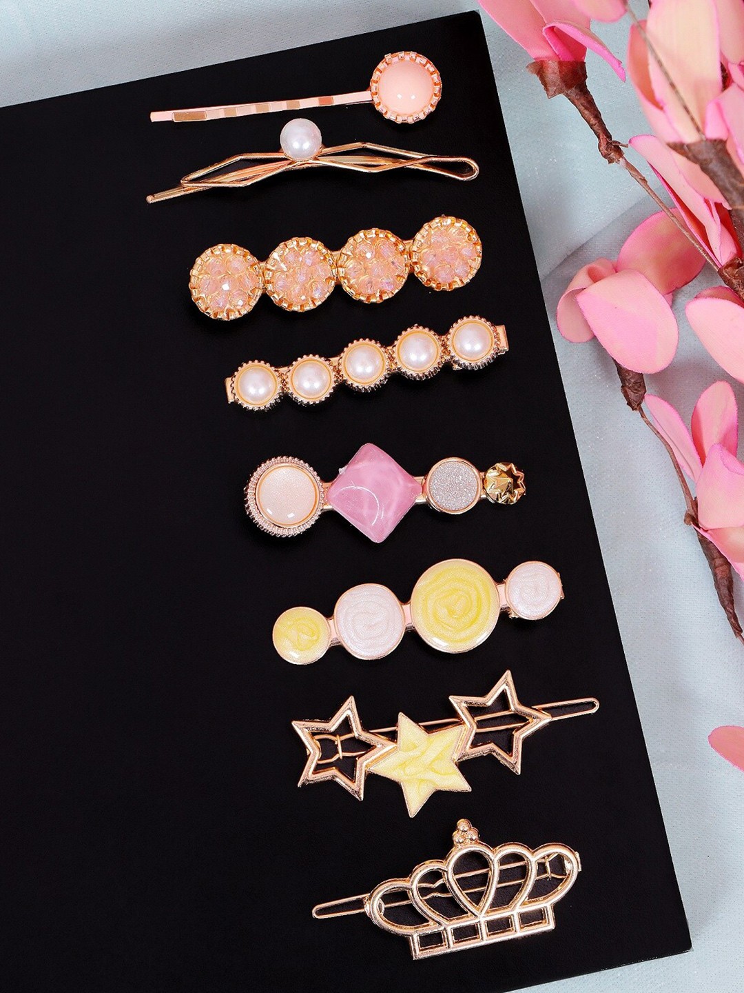 

Crunchy Fashion Women Yellow & White Set of 7 Bobby Pins