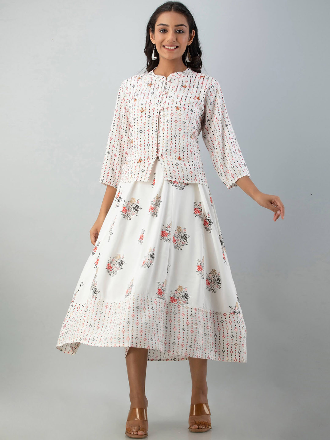 

Fusion Threads Women Off White Geometric Flared Sleeves Gotta Patti Anarkali Kurta