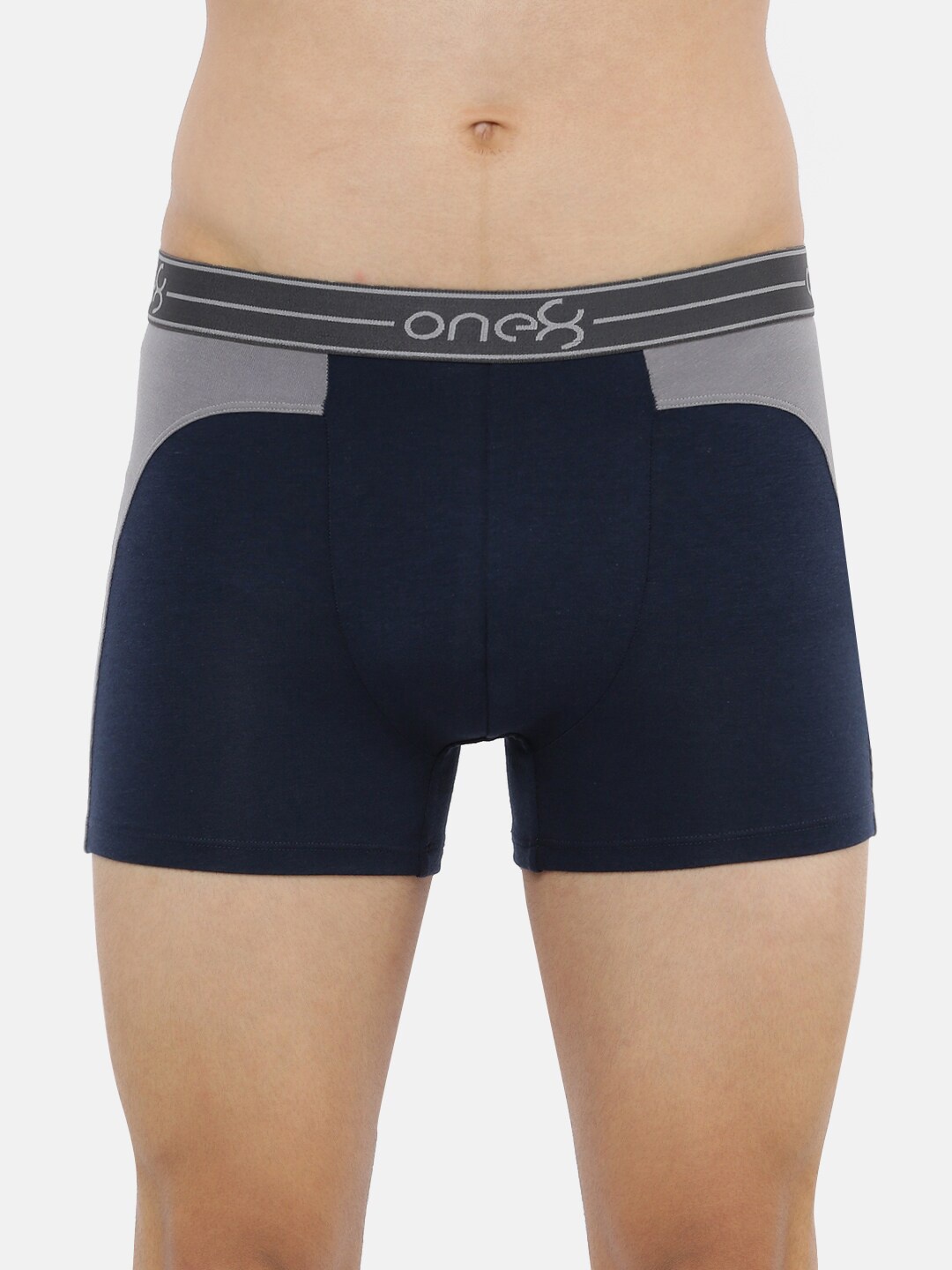 

one8 by Virat Kohli Men Solid Trunks ONVKTRNK57107238, Multi