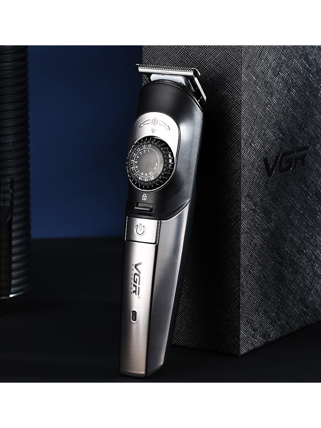 

VGR Men V-088 Professional Cord/Cordless Hair Clipper - Silver Toned