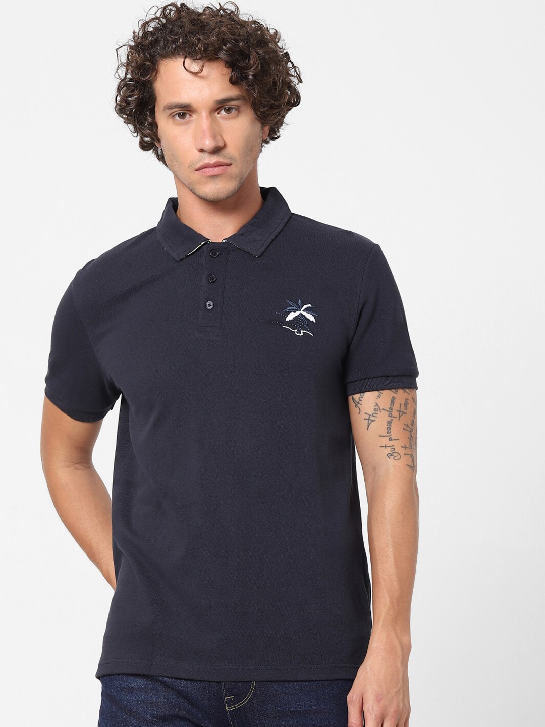 

Celio Men Blue Polo Collar Applique T-shirt