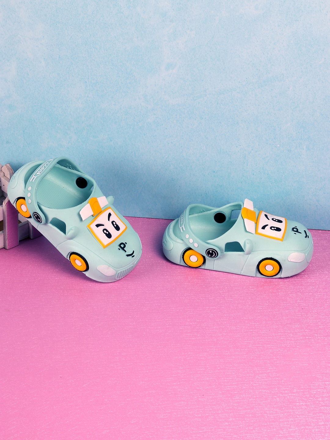 

Jazzy Juniors Unisex Kids Green & White Clogs Sandals