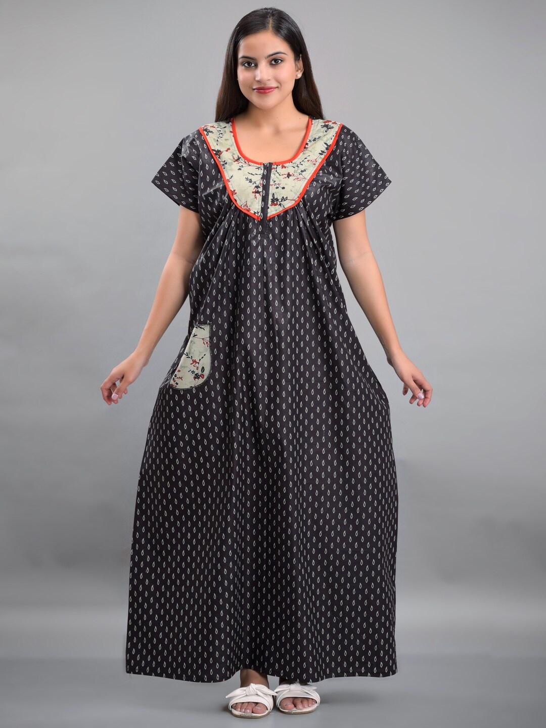

Apratim Black Printed Maxi Nightdress