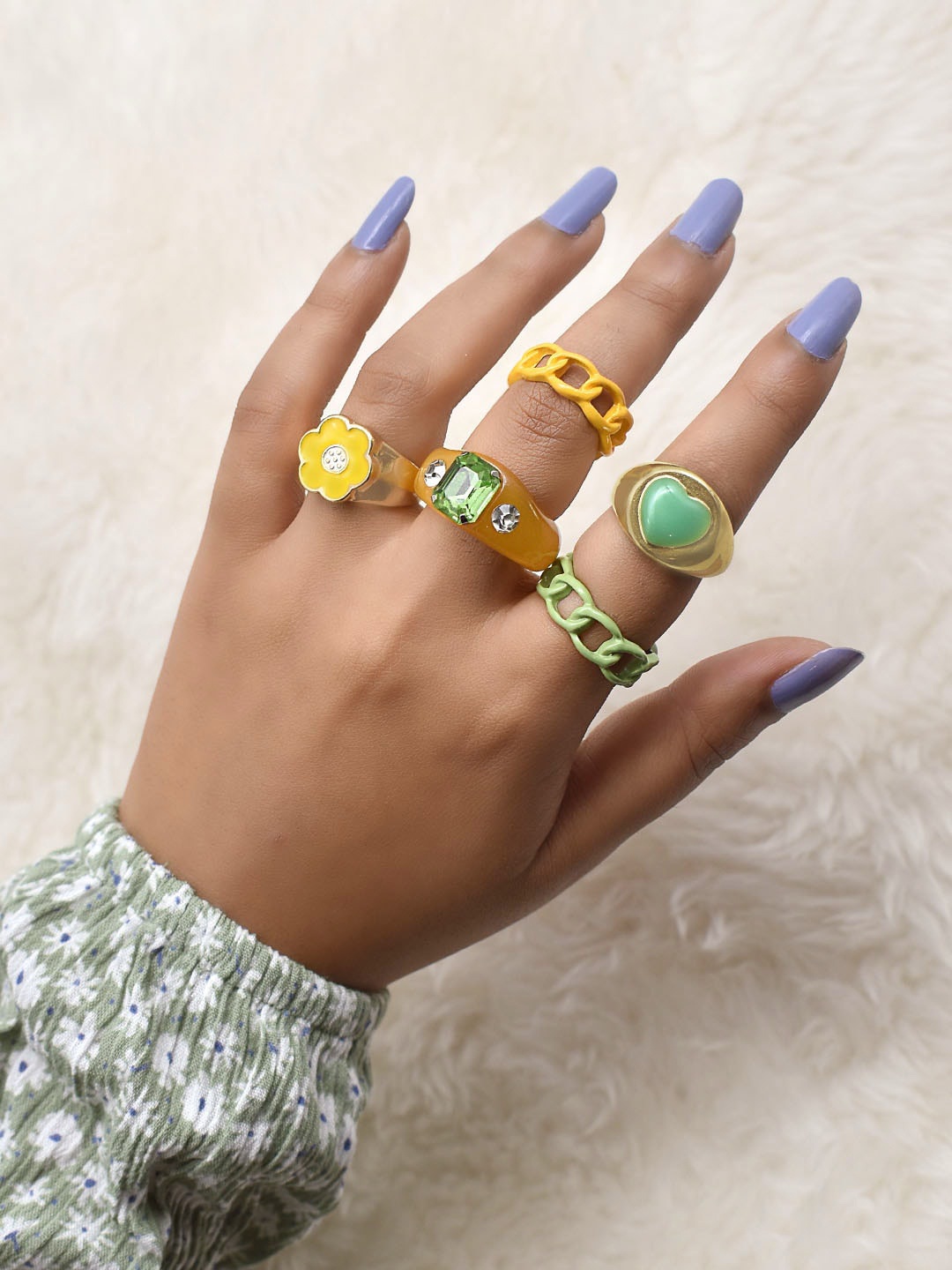 

JOKER & WITCH Set of 5 Yellow & Green Finger Ring