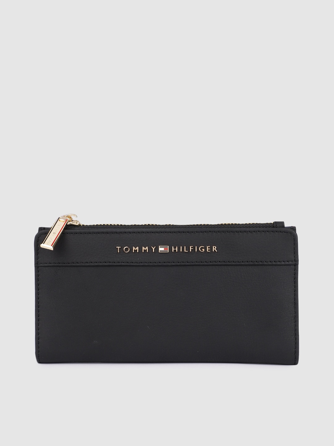 

Tommy Hilfiger Women Black Leather Two Fold Wallet