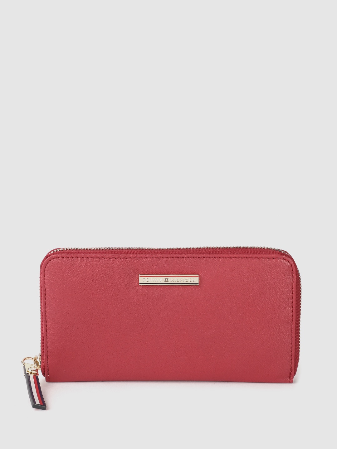 

Tommy Hilfiger Women Red Leather Zip Around Wallet