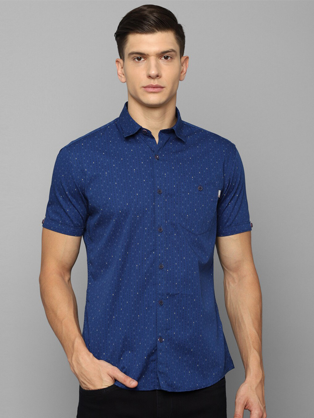 

Louis Philippe Sport Men Blue Slim Fit Printed Casual Shirt