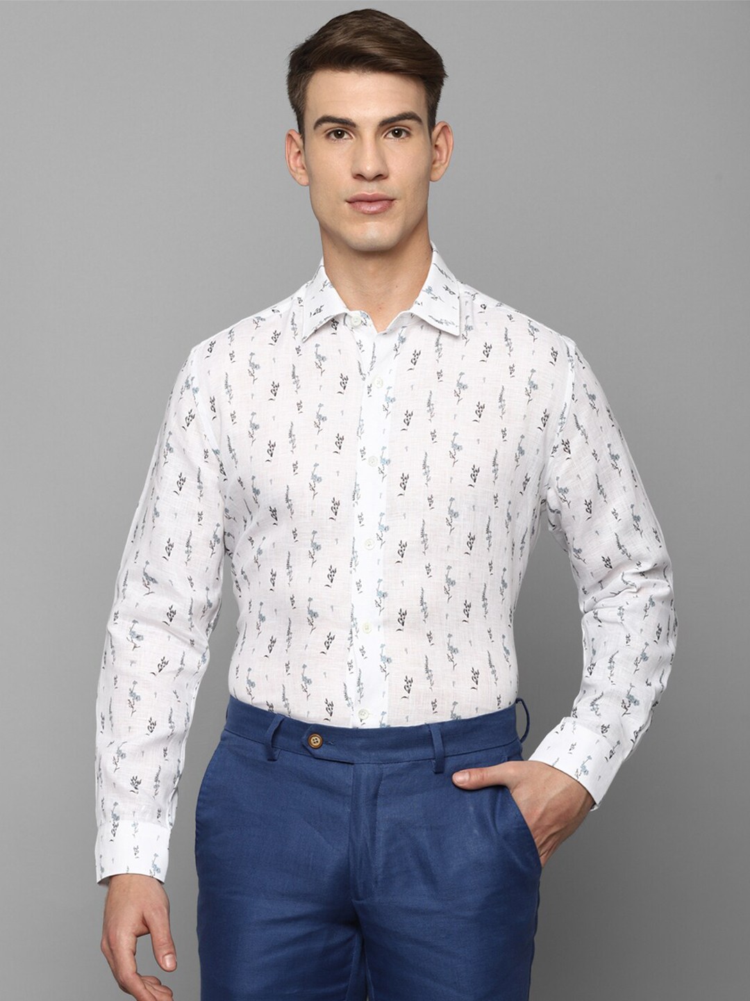 

Luxure by Louis Philippe Men White Printed Casual Shirt