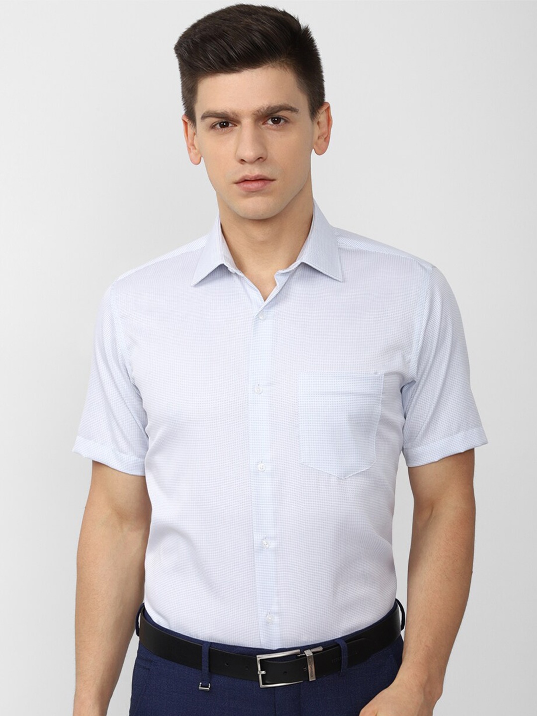 

Van Heusen Men Blue Checked Formal Shirt