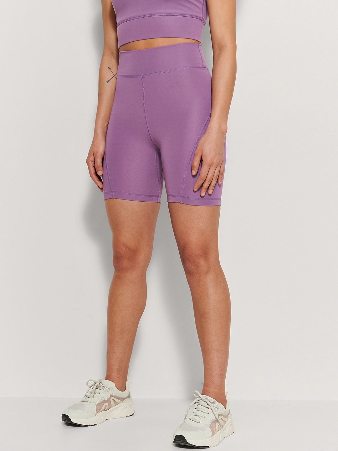 

NA-KD Women Purple Slim Fit High-Rise Shorts
