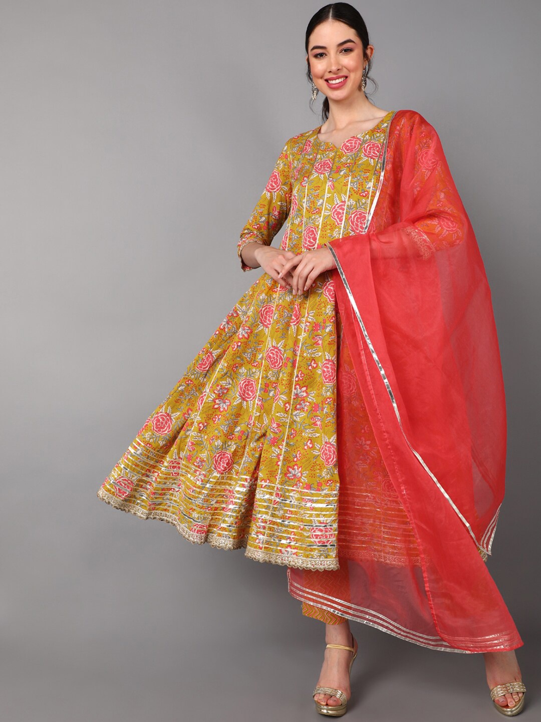 

AHIKA Women Mustard Yellow Printed Empire Pure Cotton Kurti with Trousers