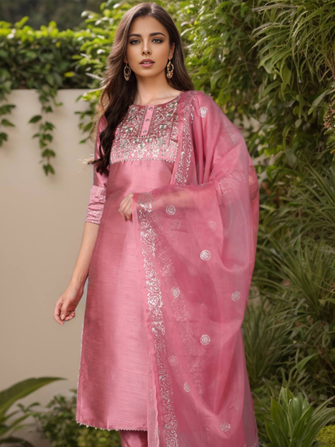 

AHIKA Women Pink Floral Embroidered High Slit Kurti with Trousers & With Dupatta