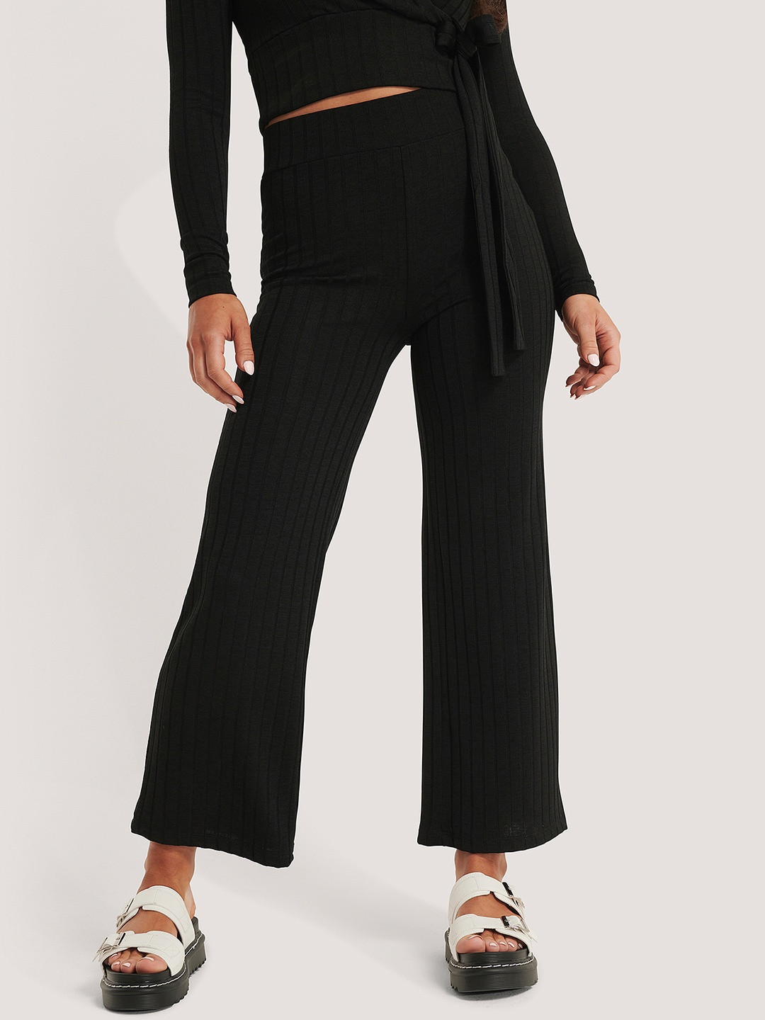 

NA-KD Women Black Solid High-Rise Culottes Trousers