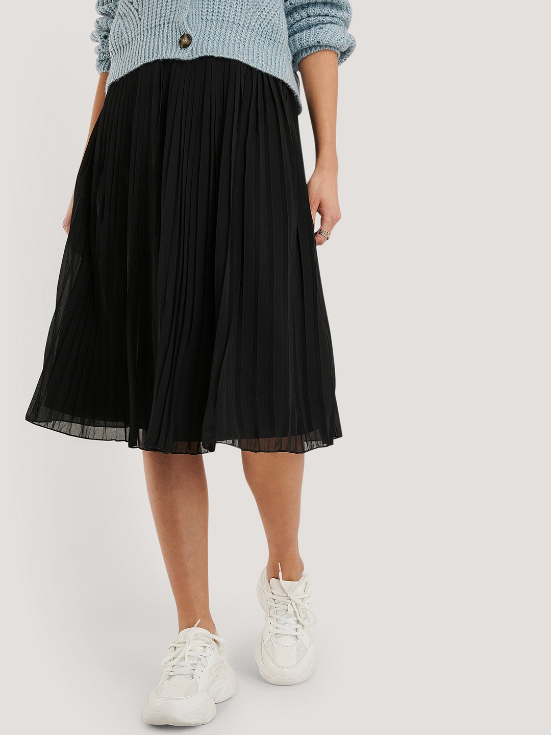 

NA-KD Women Black Solid Accordian Pleated Flared Skirt