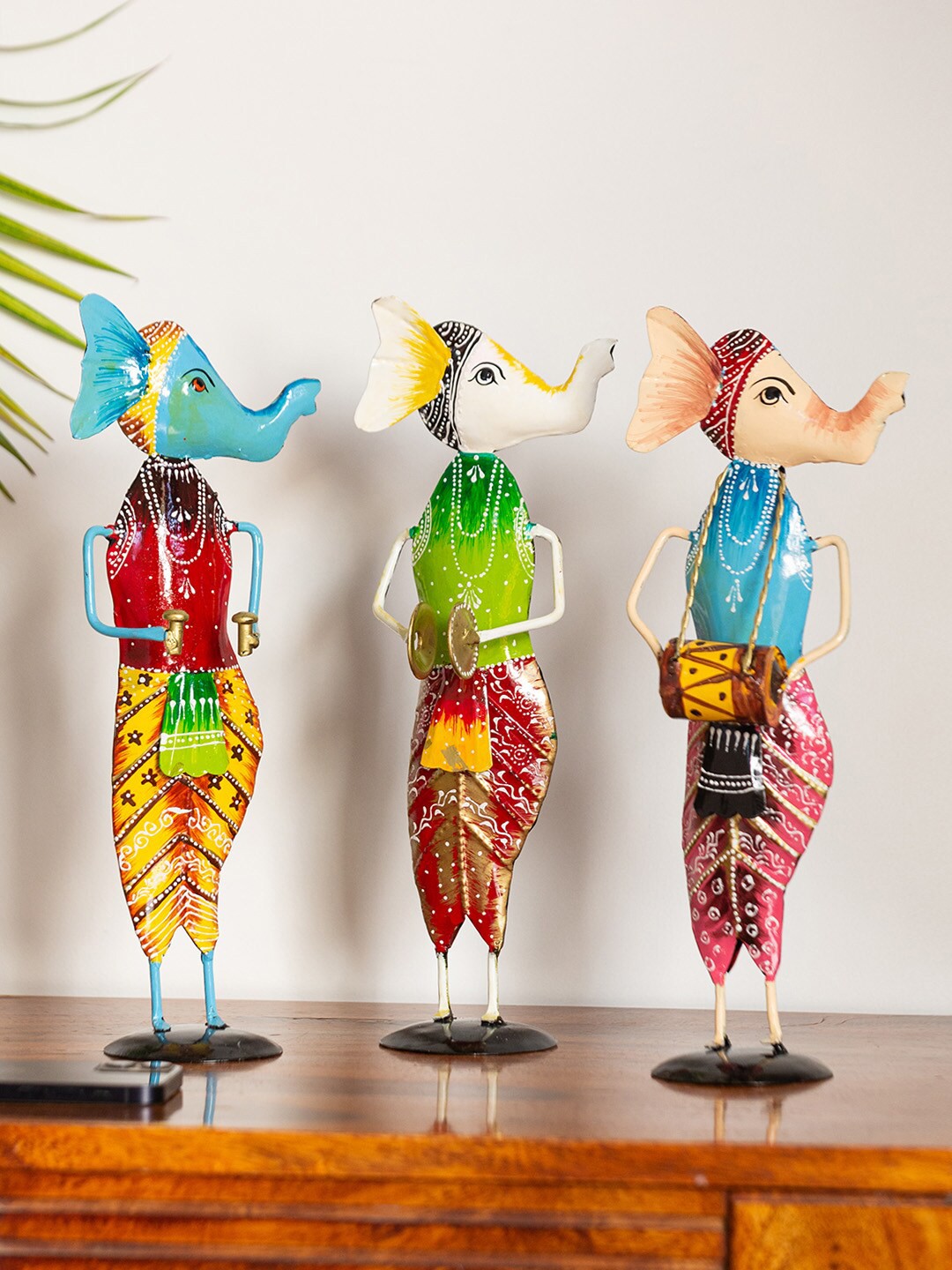 

ExclusiveLane Set Of 3 Melodious Ganesha Trio Handpainted Showpiece, Green
