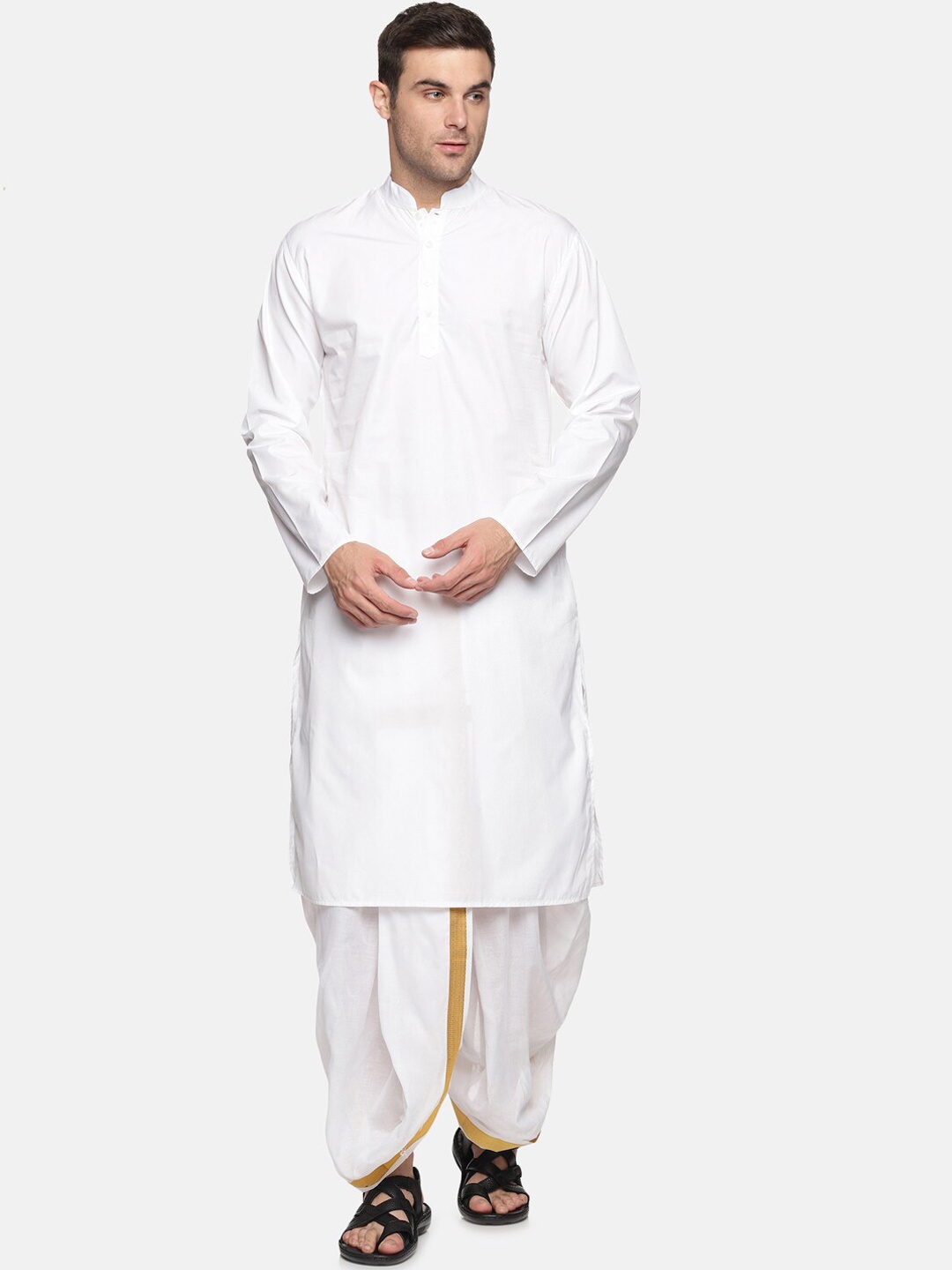 

Sethukrishna Men White Pure Cotton Kurta with Pyjamas