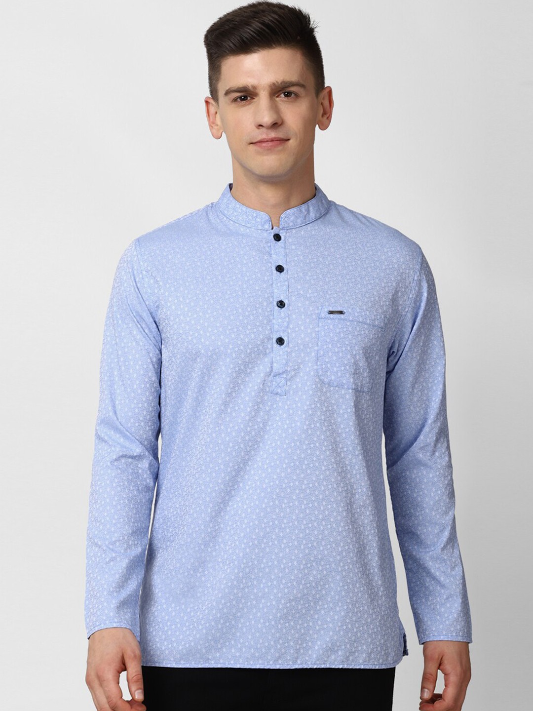 

Peter England Men Blue Geometric Printed Patchwork Kurta