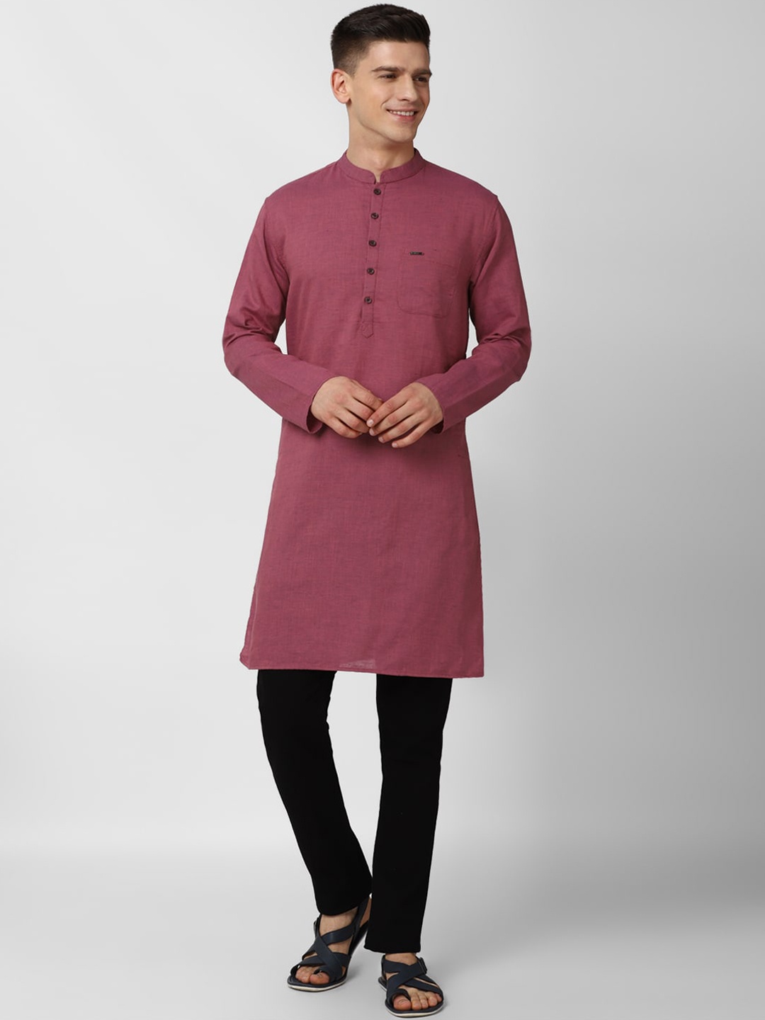 

Peter England Men Maroon Thread Work Kurta