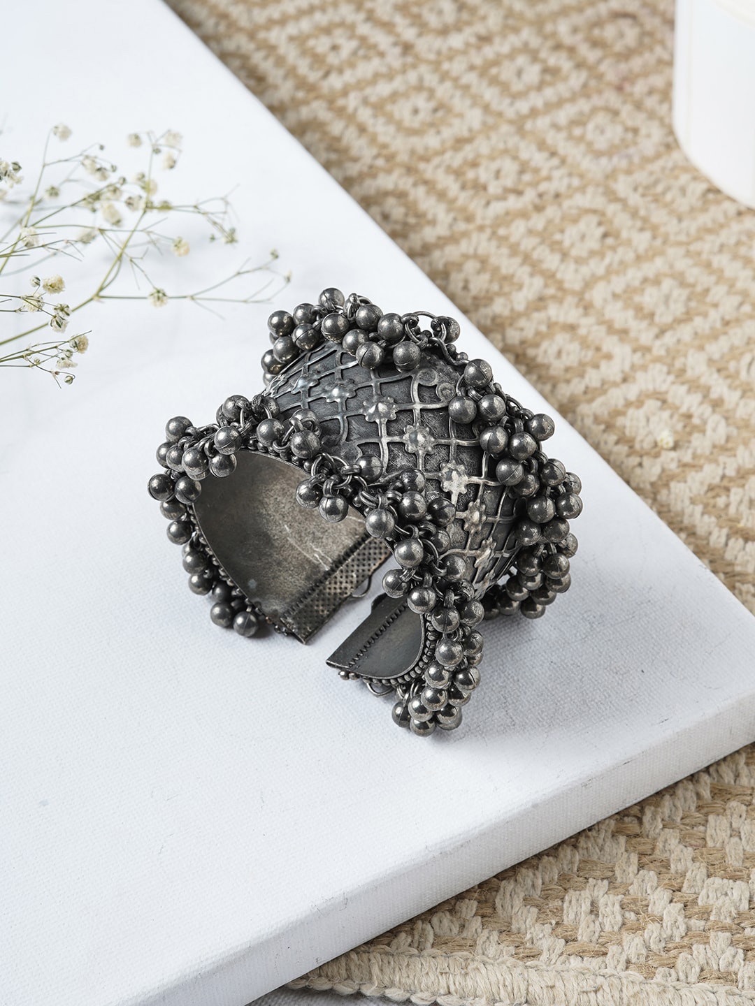 

TEEJH Women Silver Bracelet