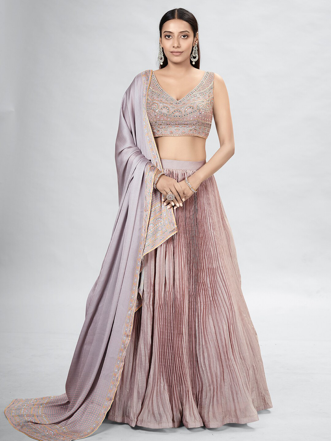 

DRESSTIVE Grey & Peach-Coloured Embroidered Semi-Stitched Lehenga & Unstitched Blouse With Dupatta