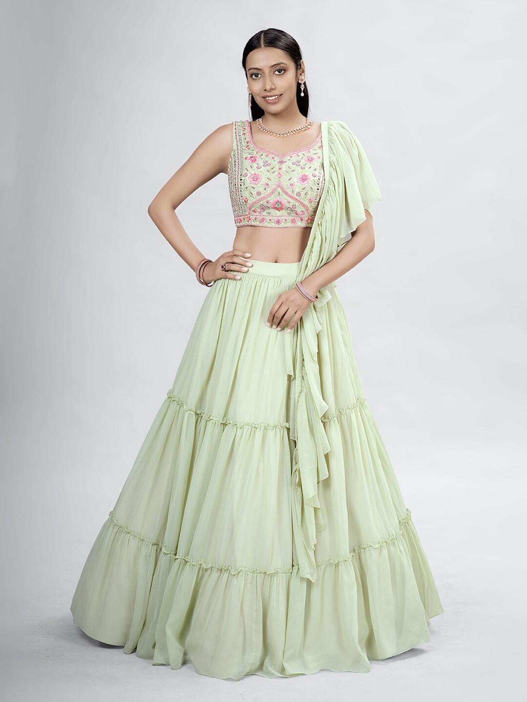 

DRESSTIVE Green & Pink Embroidered Thread Work Semi-Stitched Lehenga & Unstitched Blouse With Dupatta