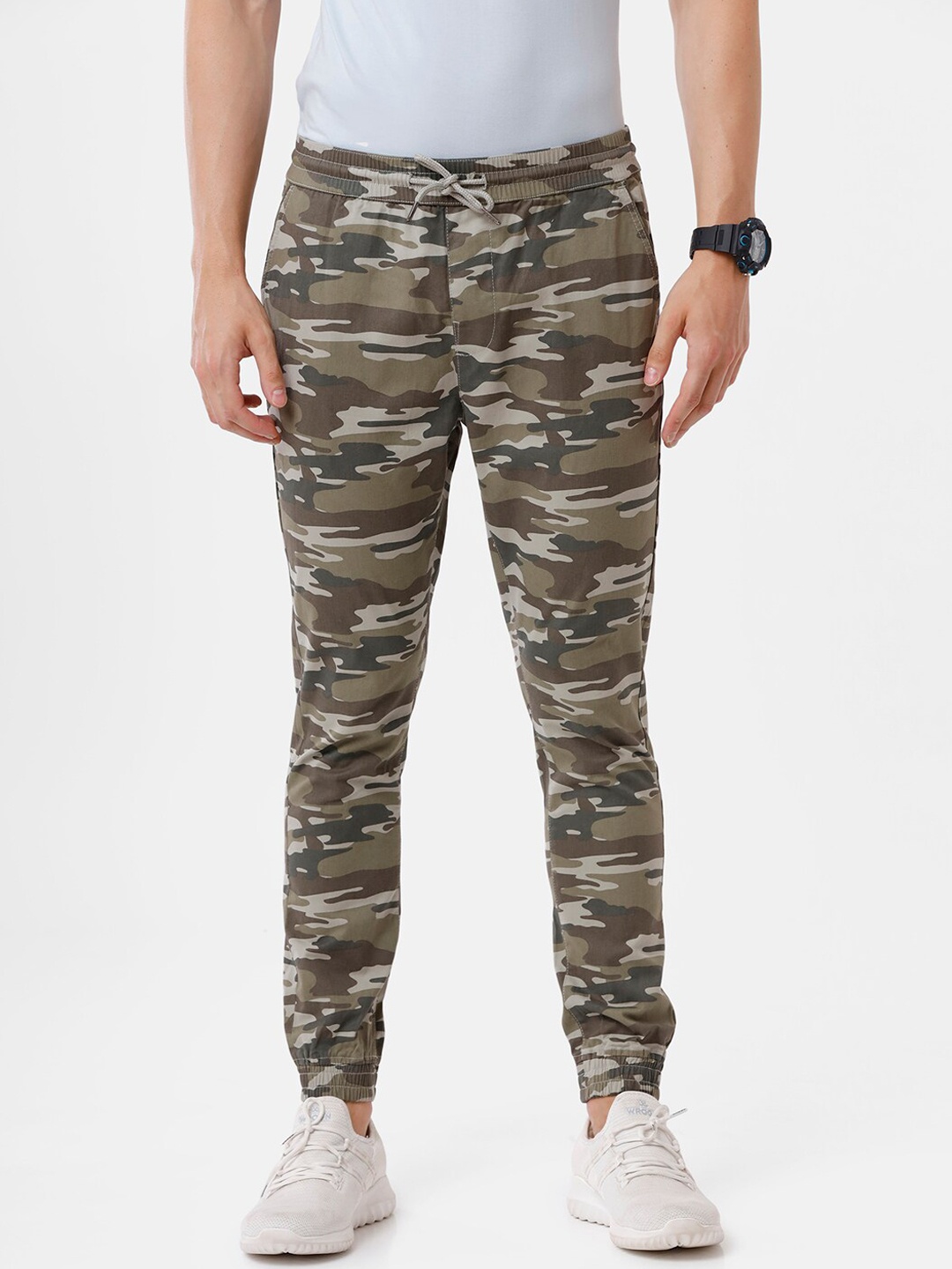 

WROGN Men Olive Camouflage Printed Joggers