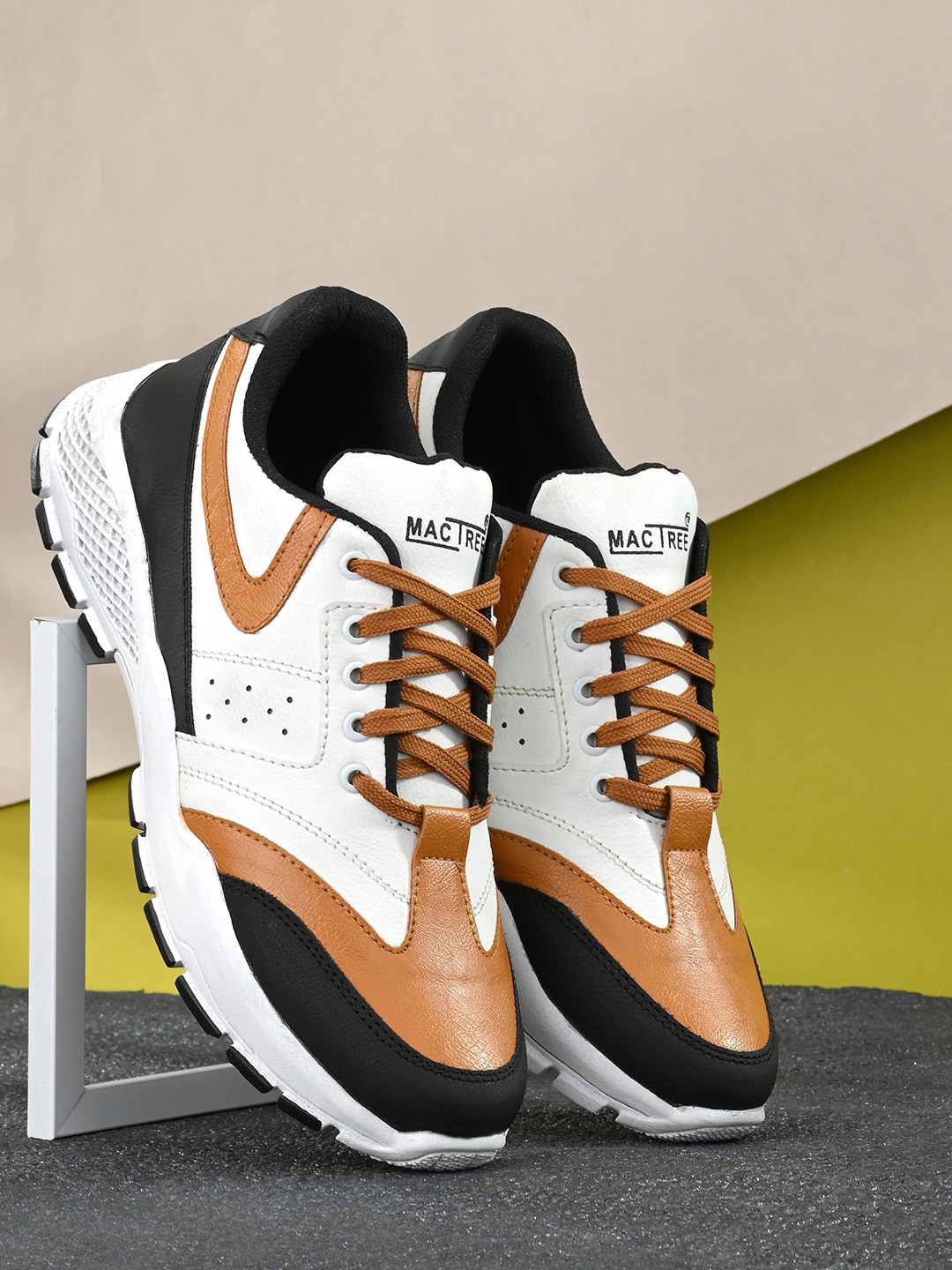 

Mactree Men White Colourblocked PU Sneakers