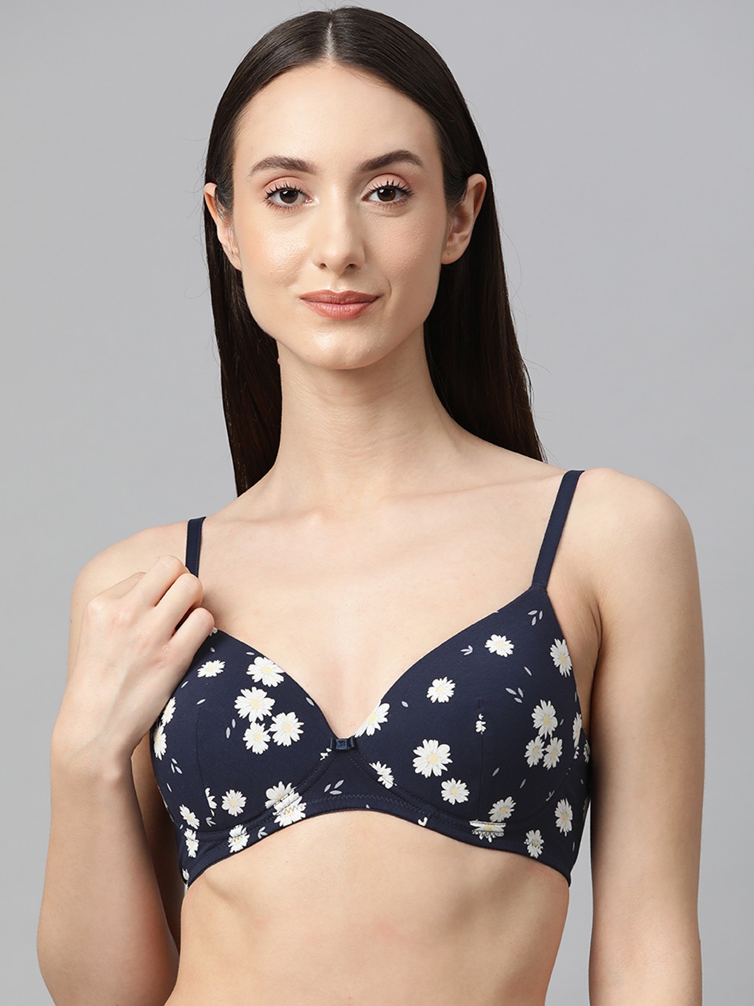 

Marks & Spencer Navy Blue & Off White Floral Lightly Padded Bra