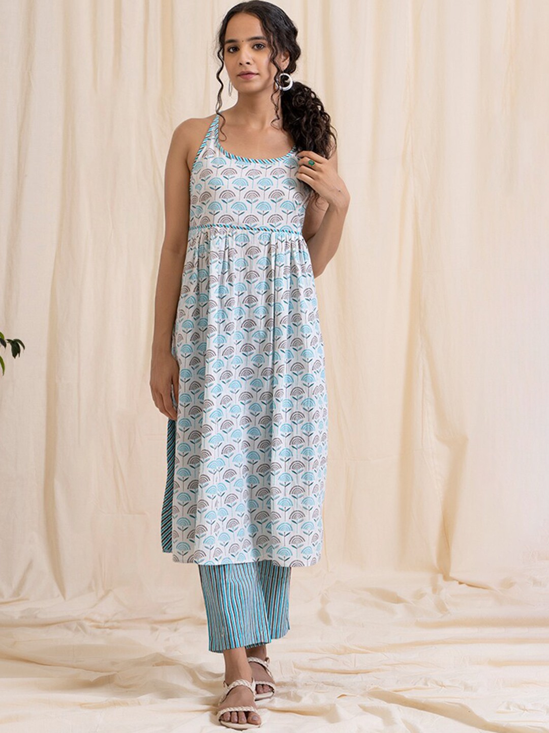 

AKISO Women Blue Empire Pure Cotton Kurta with Trousers & With Dupatta