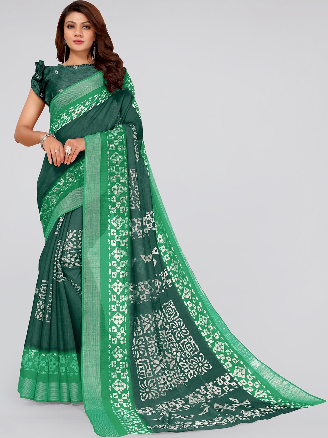 

MIRCHI FASHION Olive Green & White Batik Zari Block Print Saree