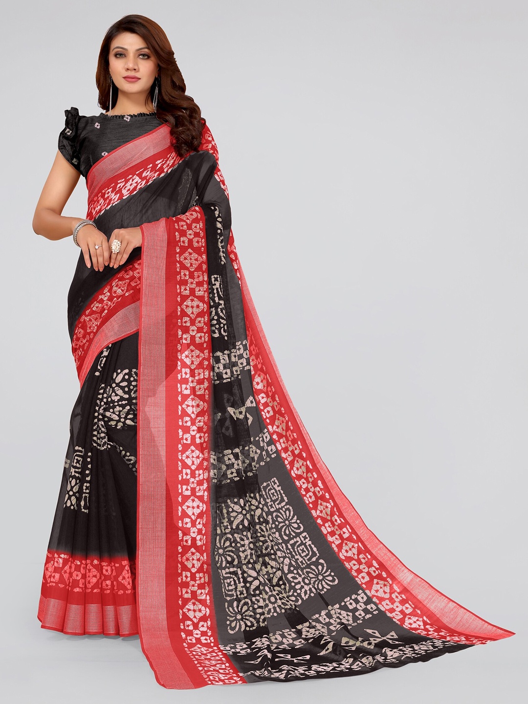

MIRCHI FASHION Black & Red Batik Zari Block Print Saree