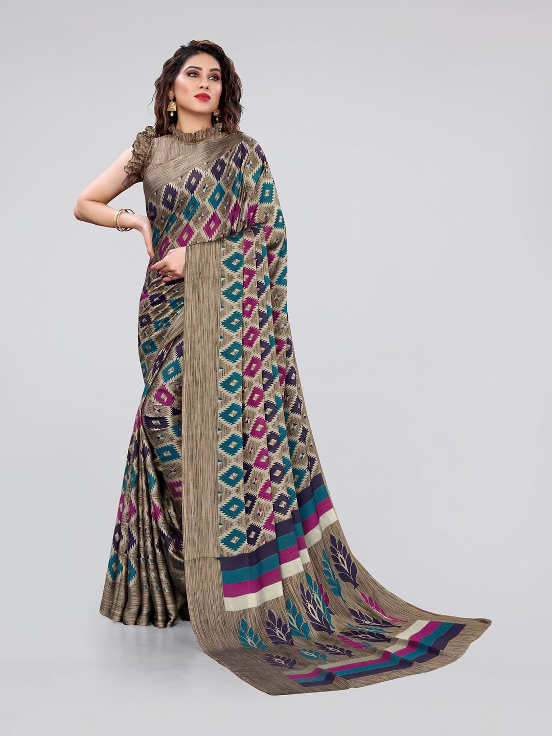 

MIRCHI FASHION Khaki & White Saree