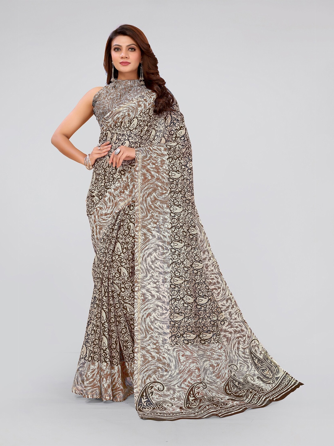 

MIRCHI FASHION Brown & White Paisley Zari Saree