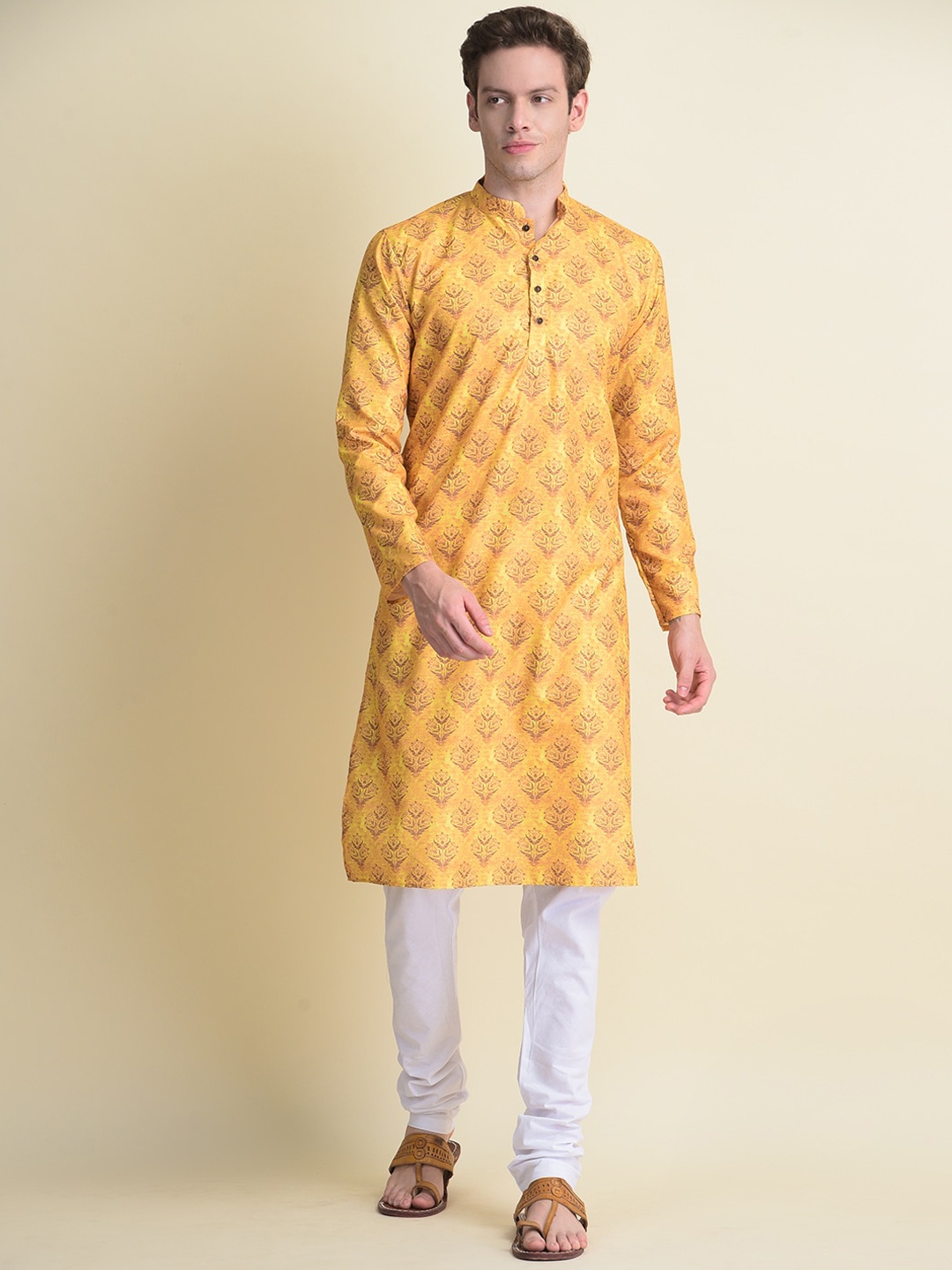 

NAMASKAR Men Yellow Cotton Printed Kurta with Churidar
