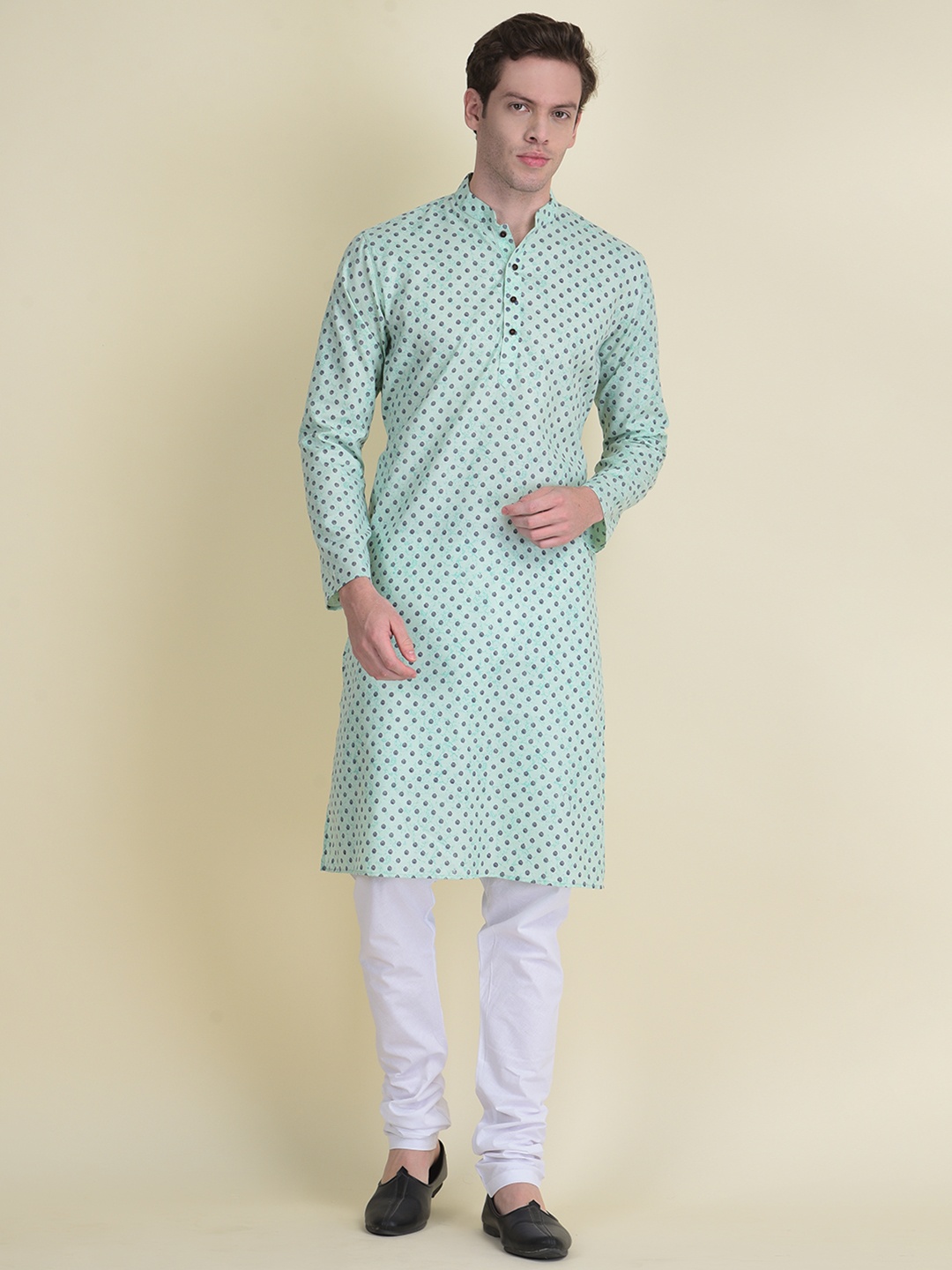 

NAMASKAR Men Green Printed Cotton Kurti with Churidar