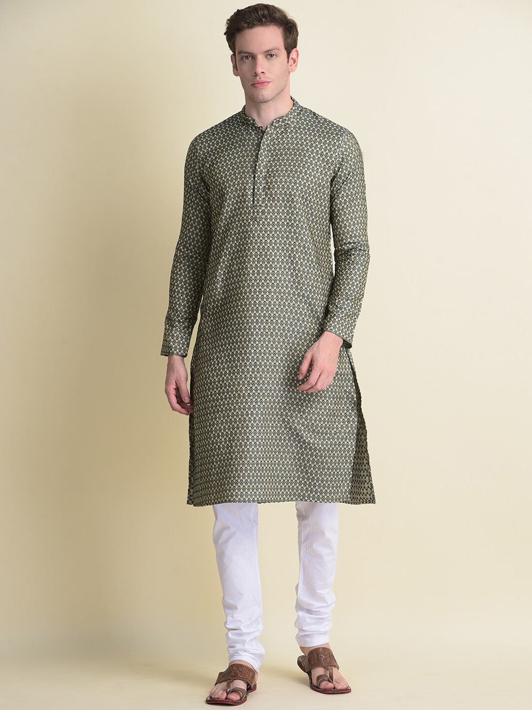 

NAMASKAR Men Green Self Design Cotton Kurta with Pyjamas