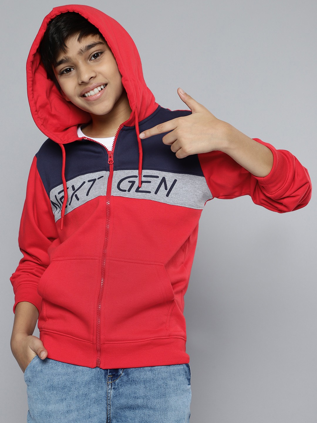 

HERE&NOW Boys Red & Navy Blue Colourblocked Hooded Sweatshirt