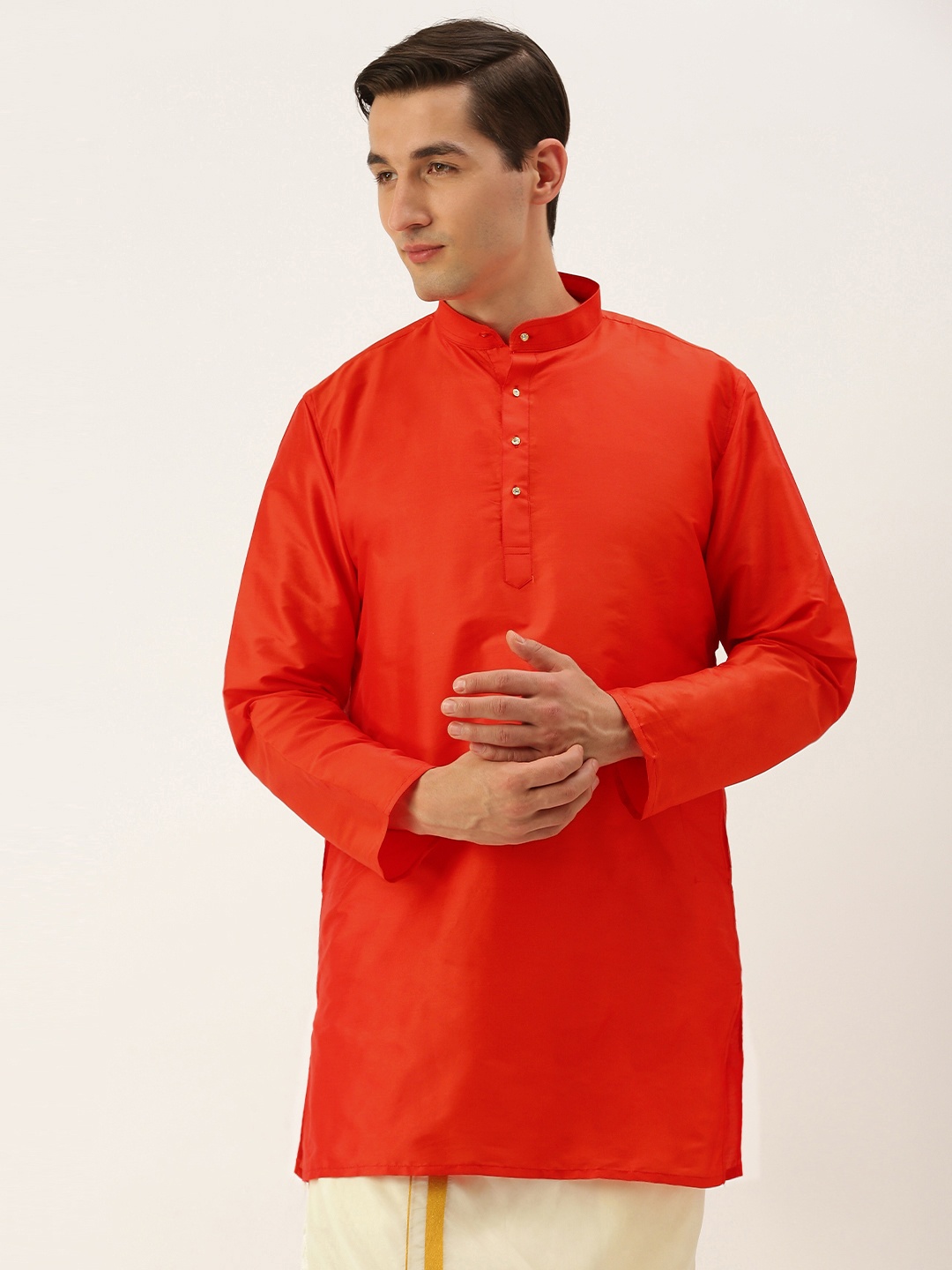 

THANGAMAGAN Men Red Solid Straight Kurta with Link Detail