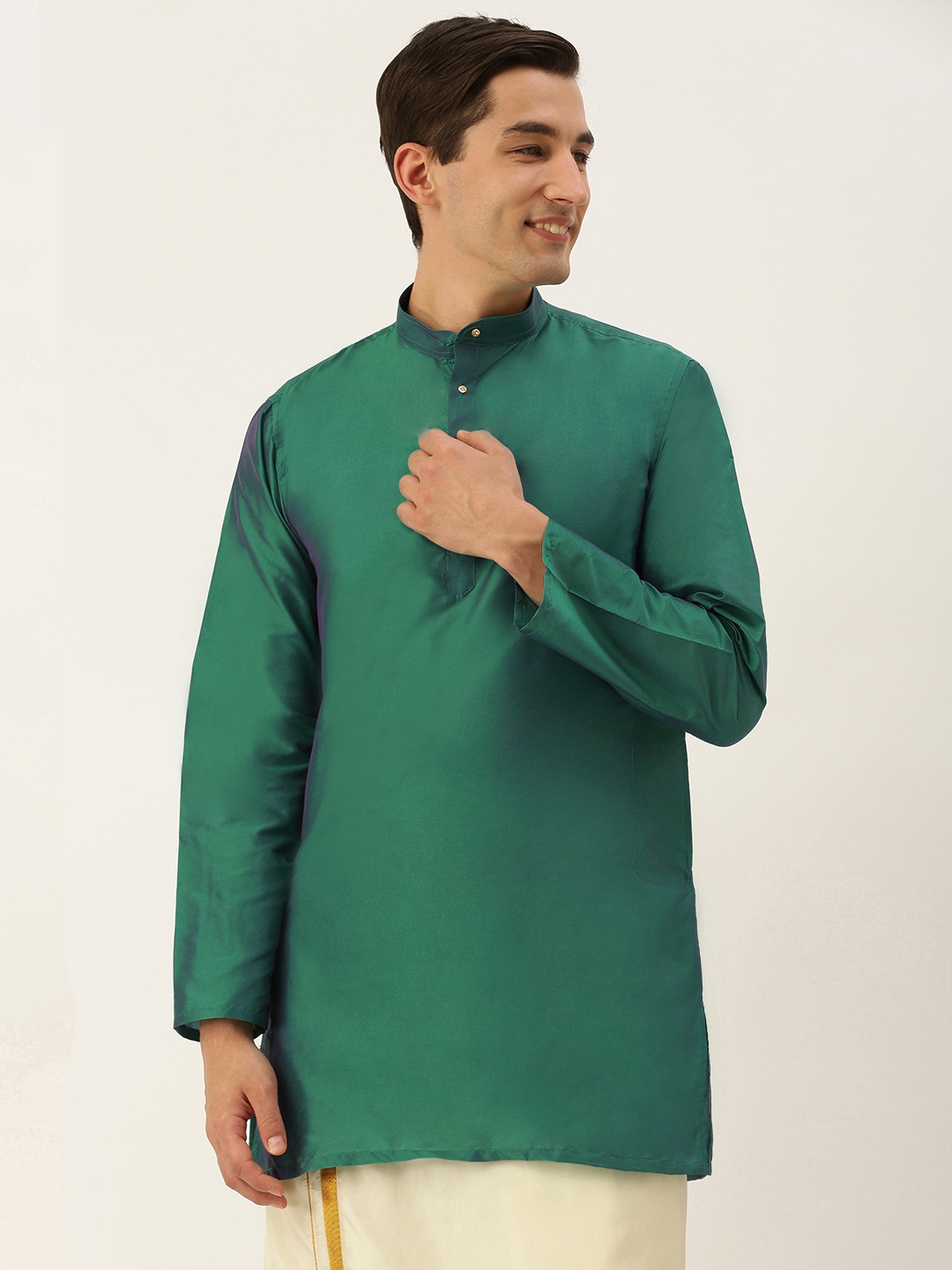 

THANGAMAGAN Men Green Solid Straight Kurta with Link Detail