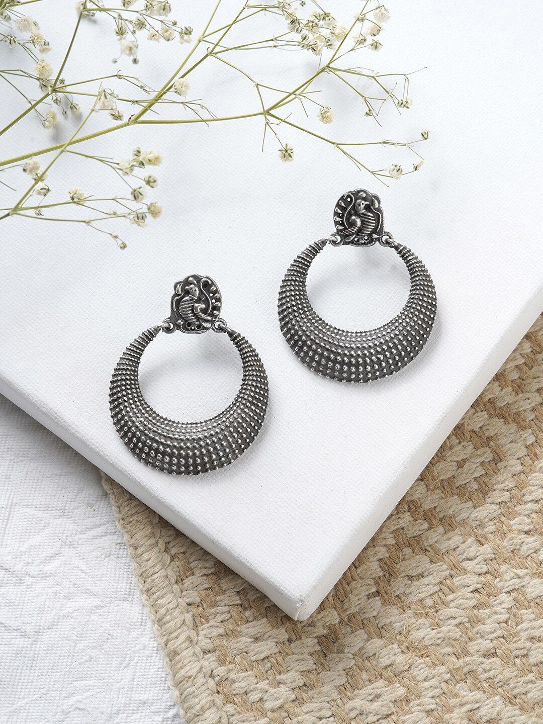 

TEEJH Silver-Toned Contemporary Hoop Earrings