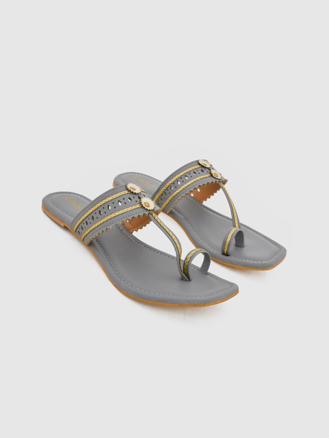 

daisie Women Grey Embellished One Toe Flats