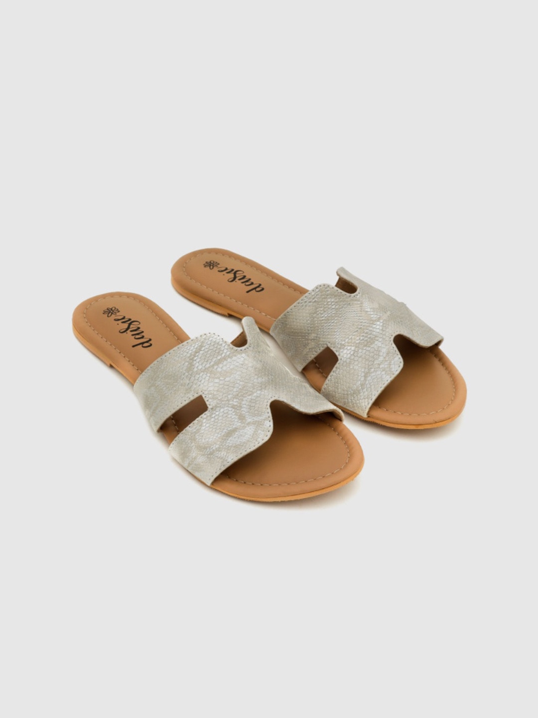 

daisie Women White Open Toe Flats with Bows