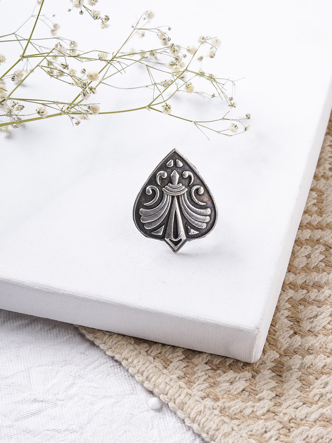 

TEEJH Oxidised Silver-Plated Finger Ring