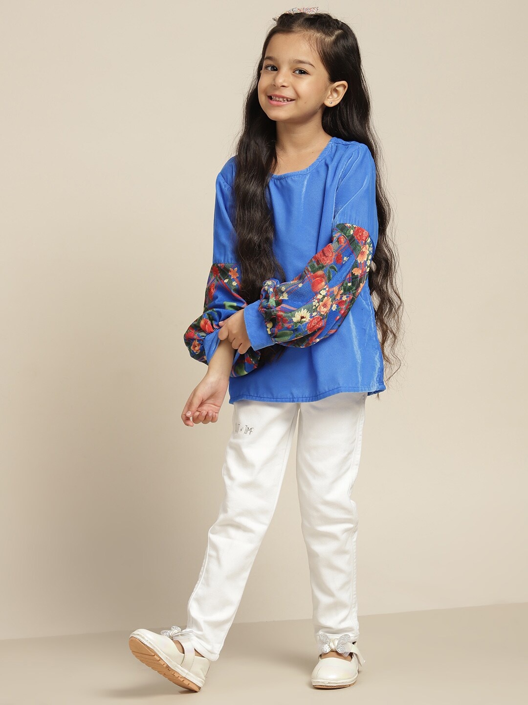 

Sangria Girls Blue Solid Puff Sleeves Top