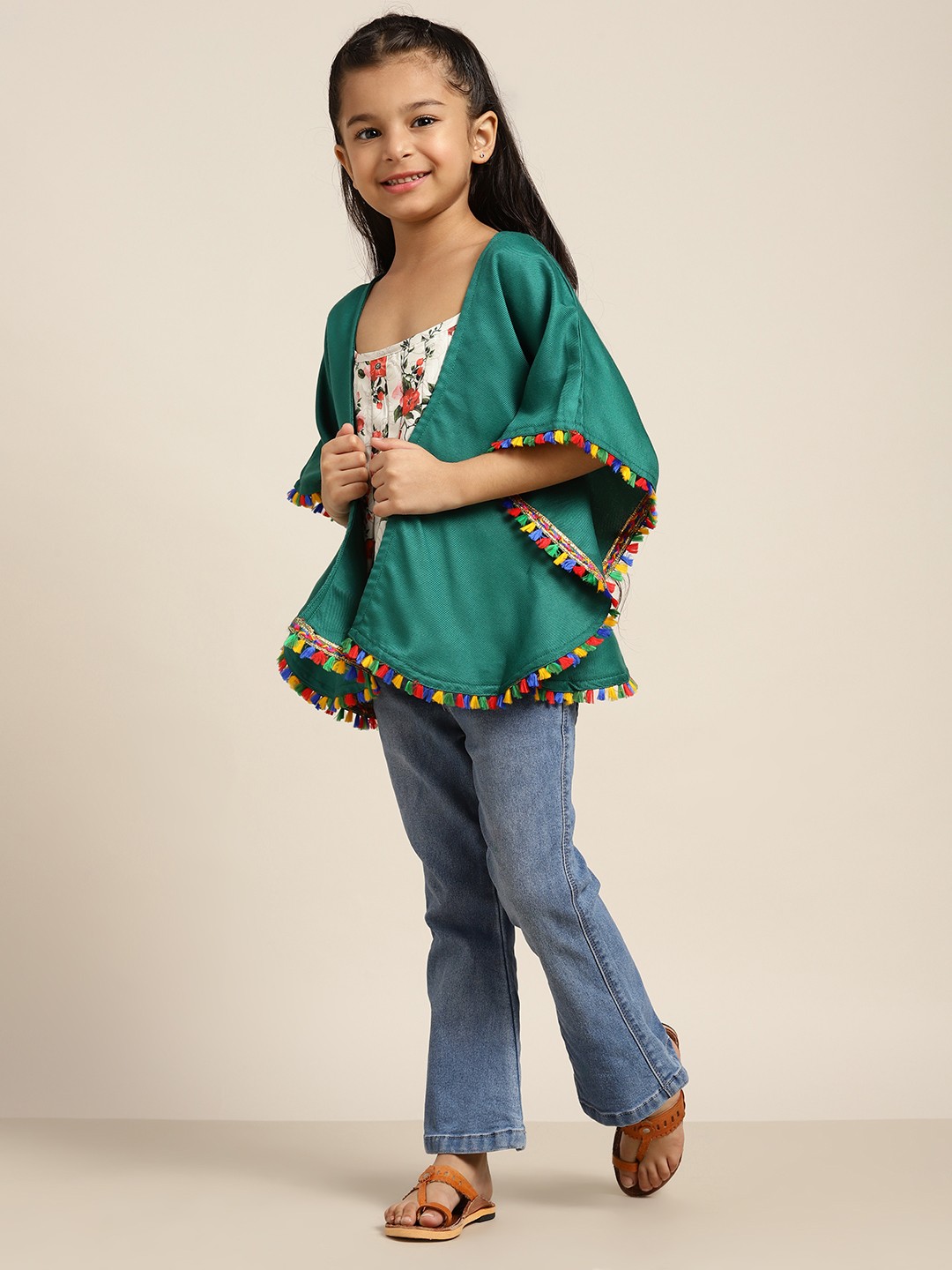 

Sangria Girls Green Solid Tasseled Extended Sleeves Kaftan Style Open Front Shrug