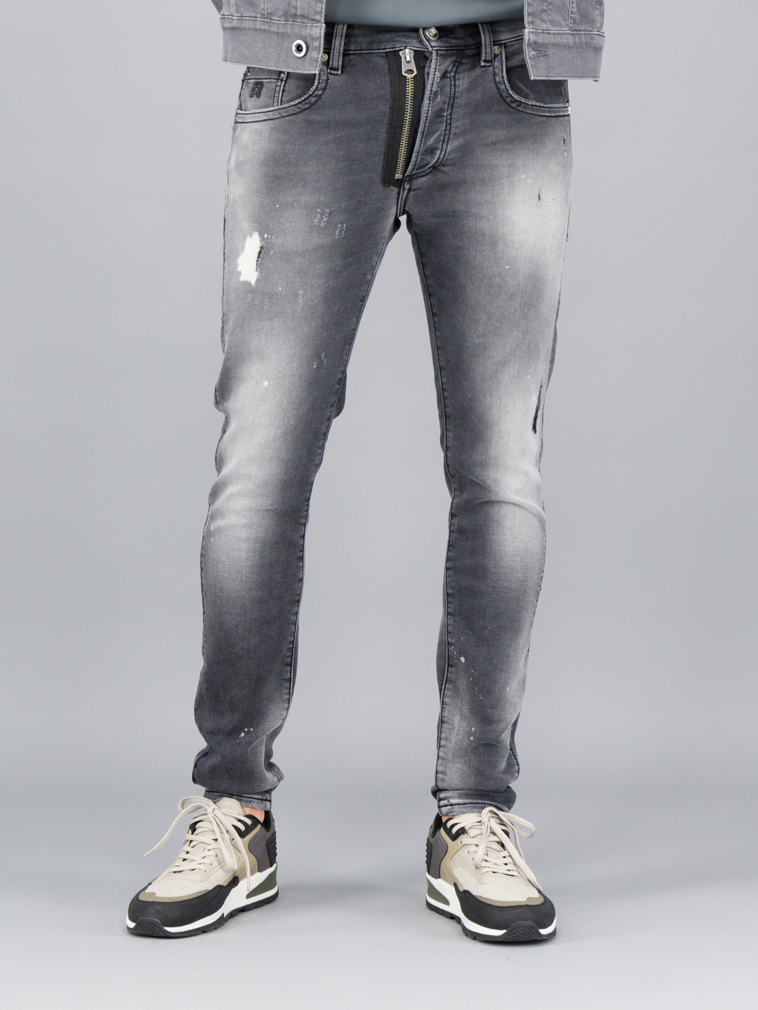 

FREESOUL Men Grey Skinny Fit Low Distress Heavy Fade Jeans