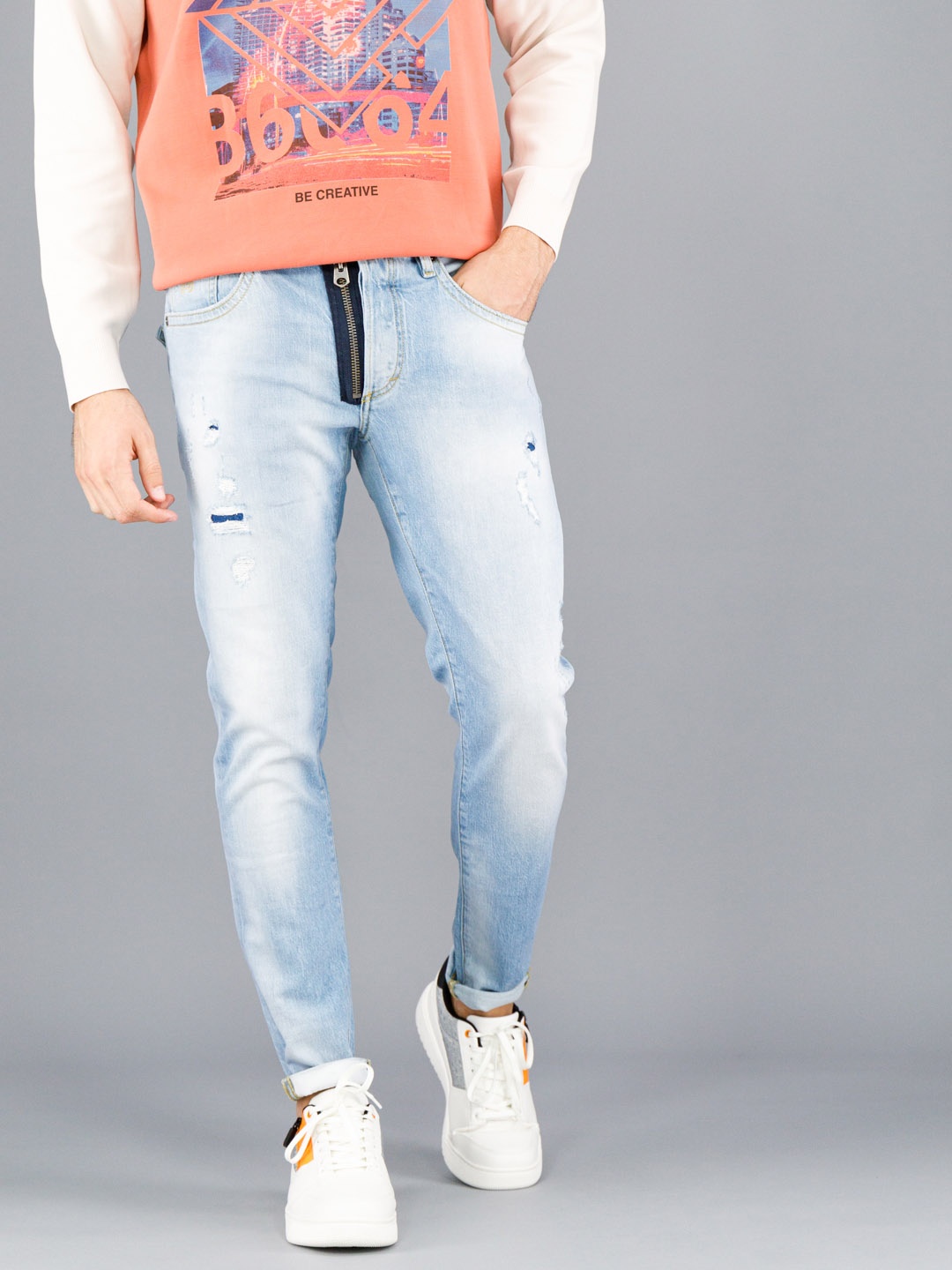 

FREESOUL Men Blue Skinny Fit Mildly Distressed Heavy Fade Jeans
